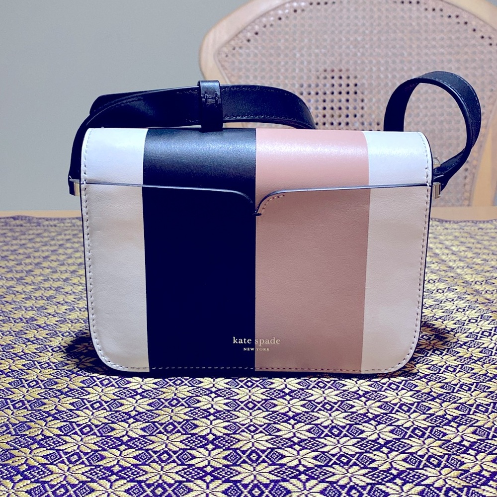 Kate spade crossbody bag size small with bag